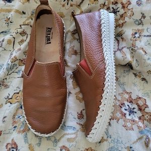 Leather cognac comfy loafer shoes 9